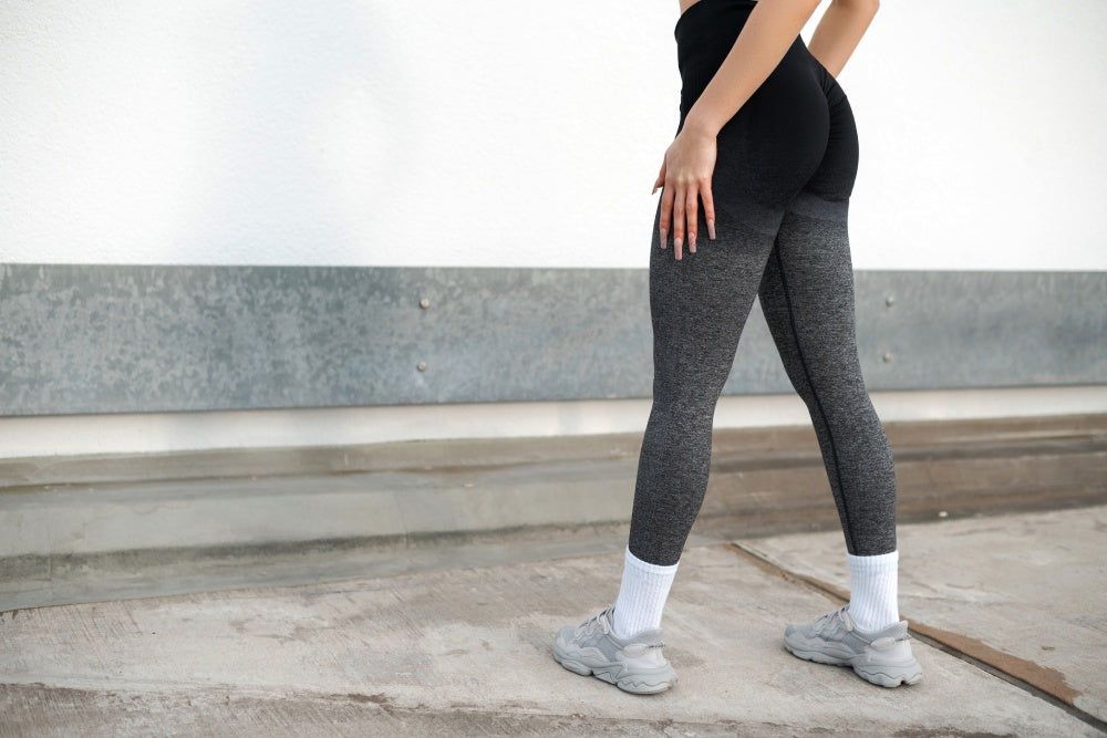 How To Wear Crew Socks With Leggings And Look Chic